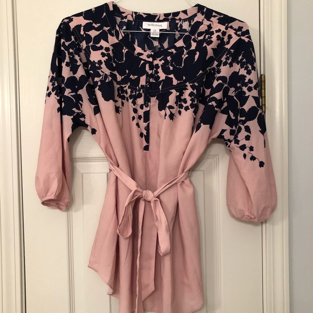 Motherhood Maternity Cute Top with Sleeves